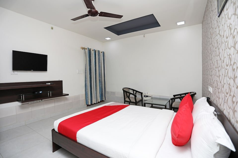 OYO 13493 Hotel Vridhi Inn主图