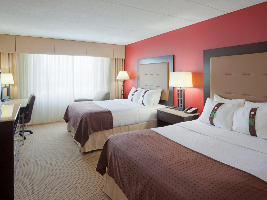 朴次茅斯假日酒店主图