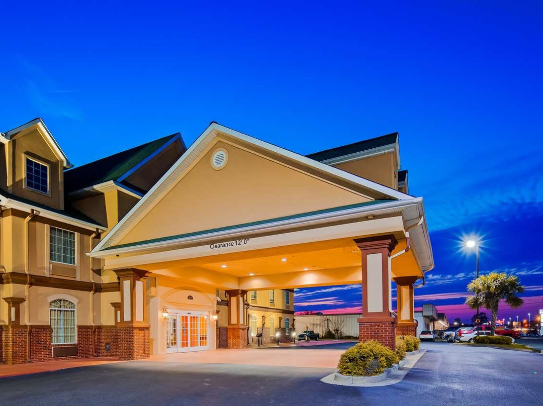 贝斯特韦斯特普勒斯布拉德伯里旅馆&套房酒店主图