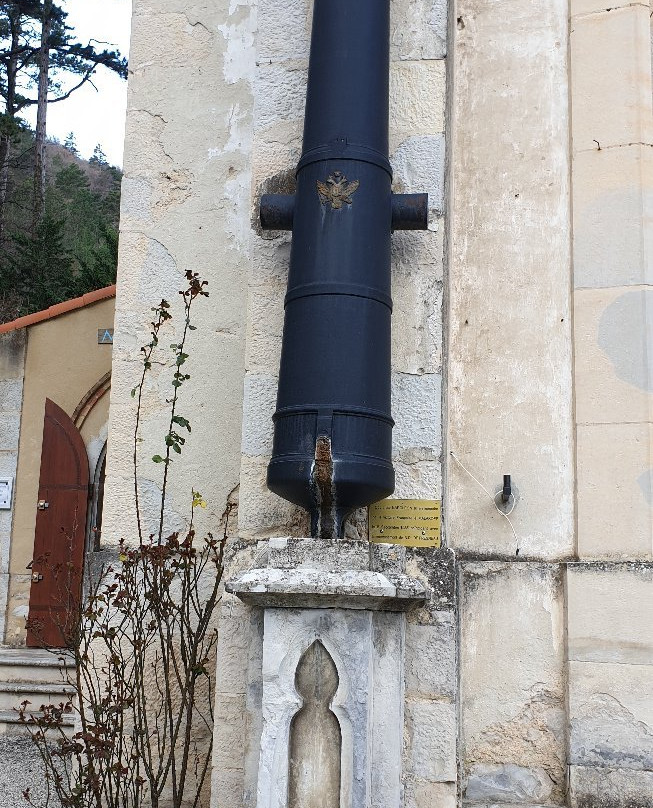 Notre Dame De Fresneau景点图片