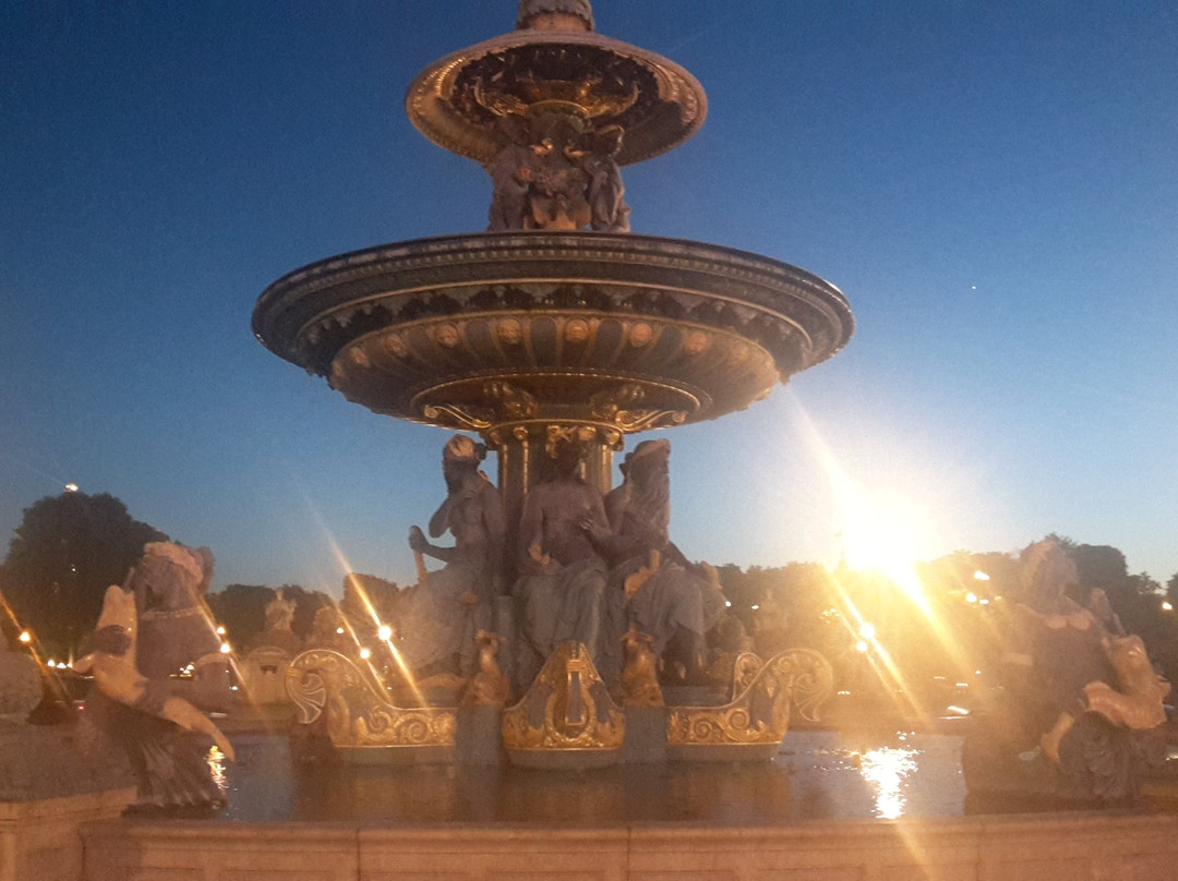 Paris Town Square-巴黎必去景点