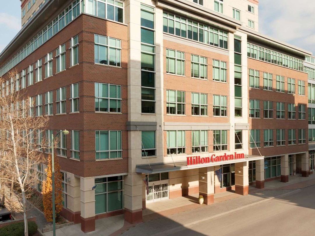 伊萨卡希尔顿花园酒店主图