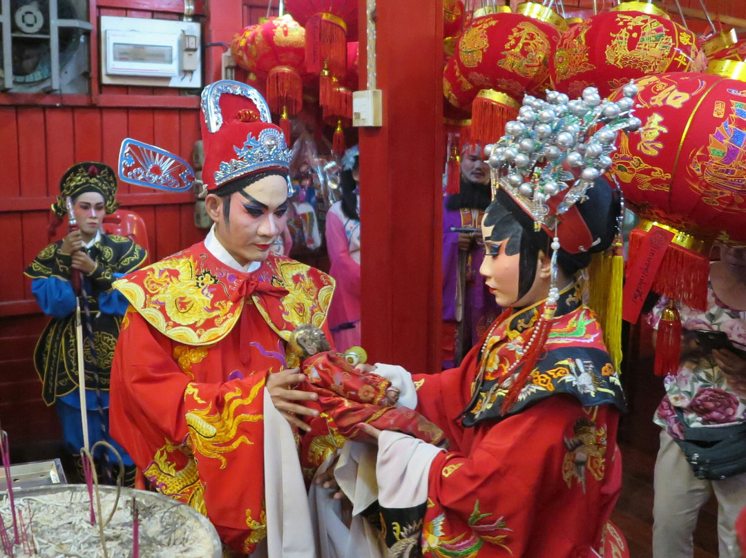 Saan Chao Pho Laolek-因武里必去景点