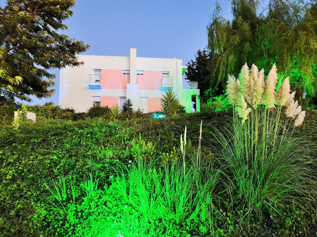 Hilltop Oasis - Lisbon Lux主图