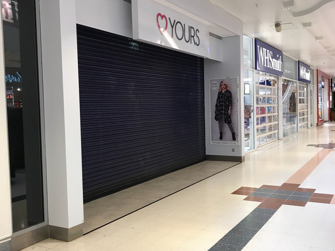 County Mall Shopping Centre景点图片