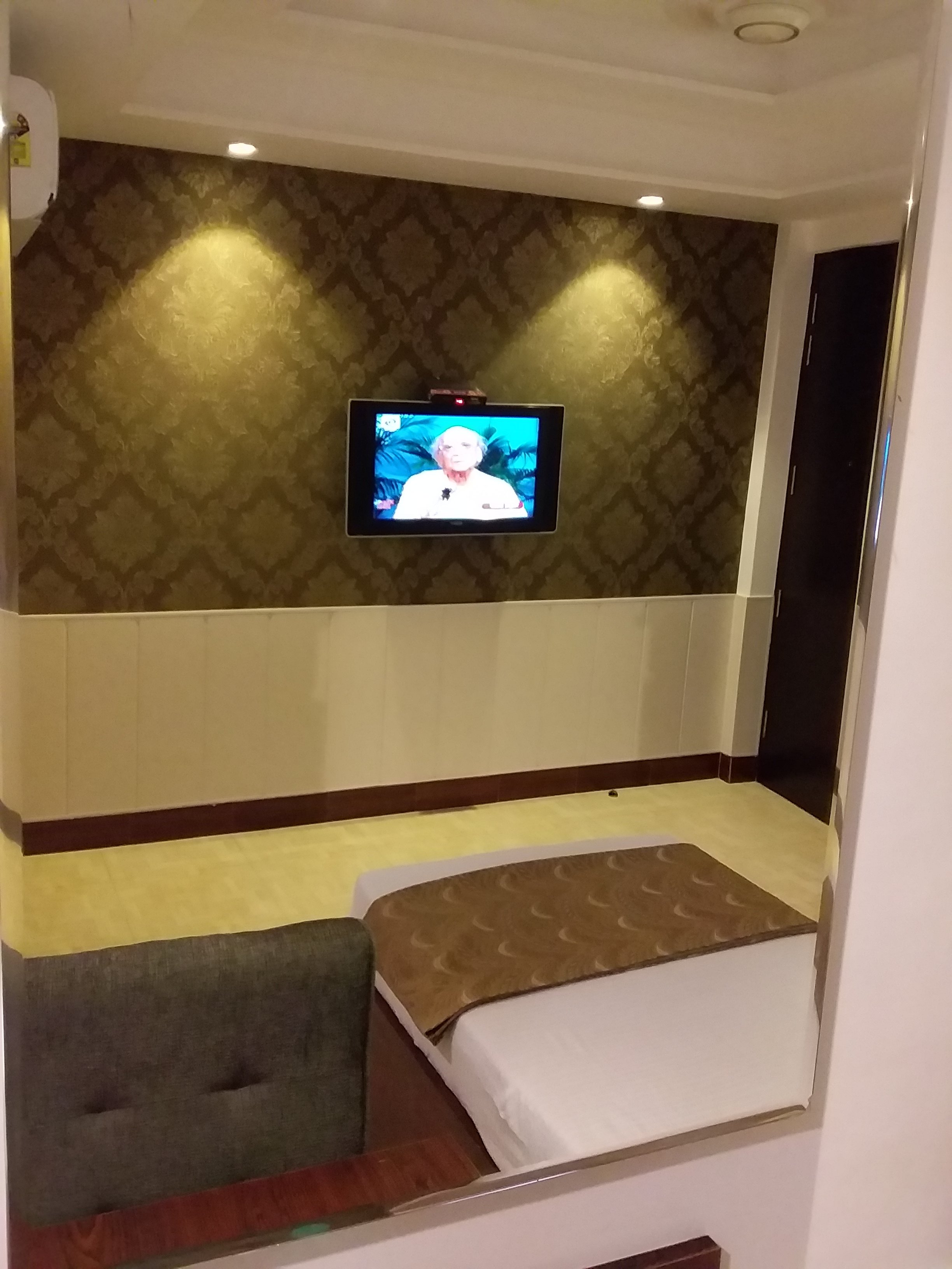 Mehak Resorts Hotel-官方