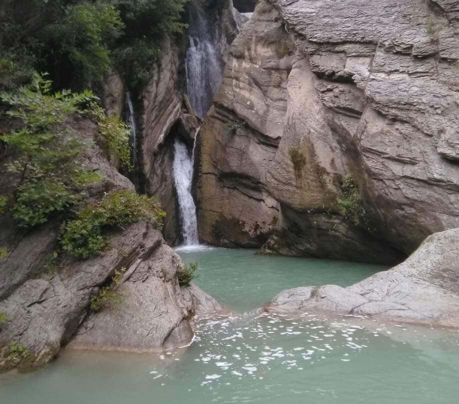 Bogove Waterfall景点图片