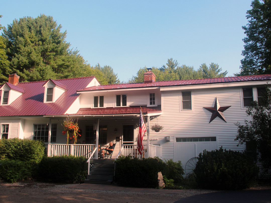 The Buttonwood Inn on Mount Surprise主图