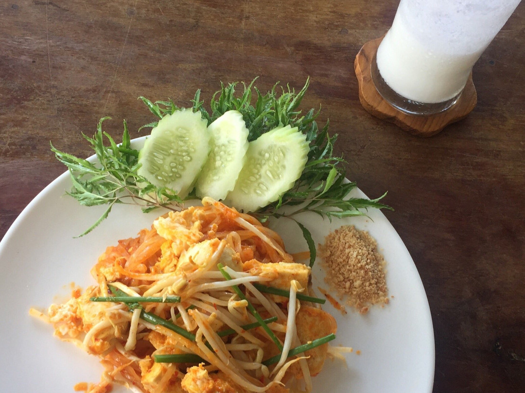 Moon Paradise Restaurant & Bar