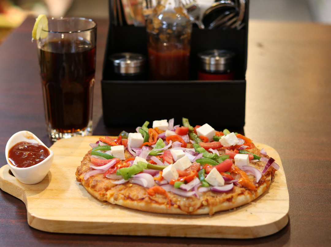 Deeg餐馆和美食-Two21 - Cafe & Speedmart