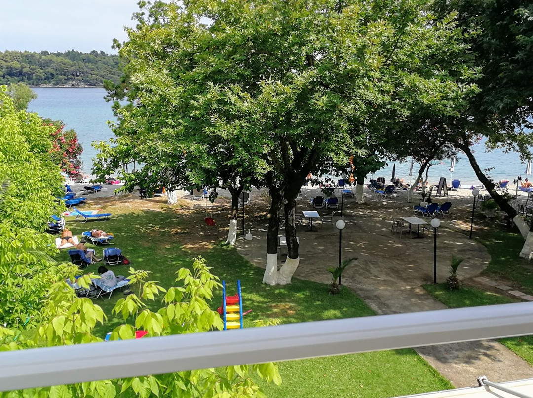 Avra Beach Hotel主图