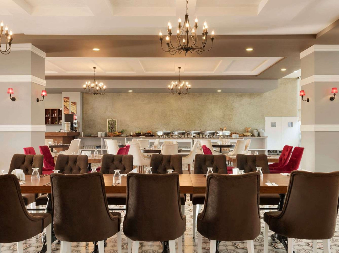 Hawthorn Suites by Wyndham Cerkezkoy主图