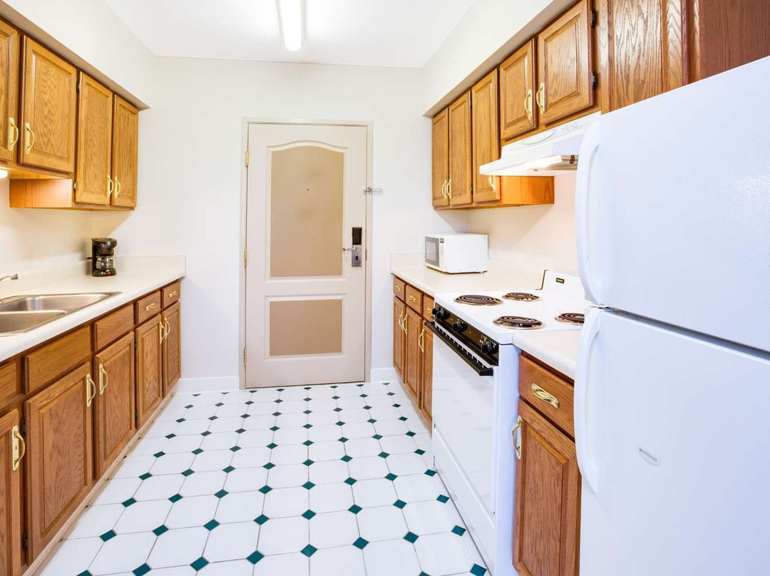 Super 8 by Wyndham Brooklyn主图