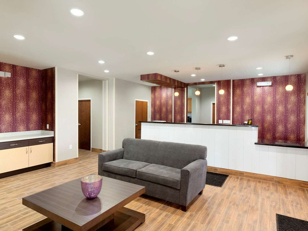 Super 8 By Wyndham Carrizo Springs主图