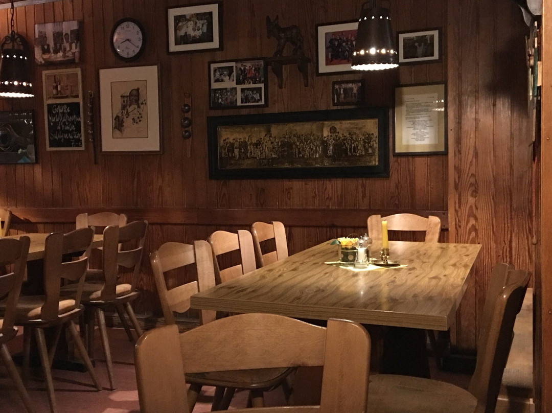罗特魏尔餐馆和美食-Gasthof Goldenes Rad