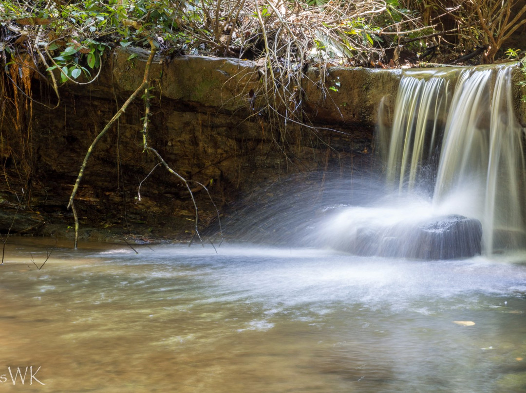 Teraja Waterfall景点图片