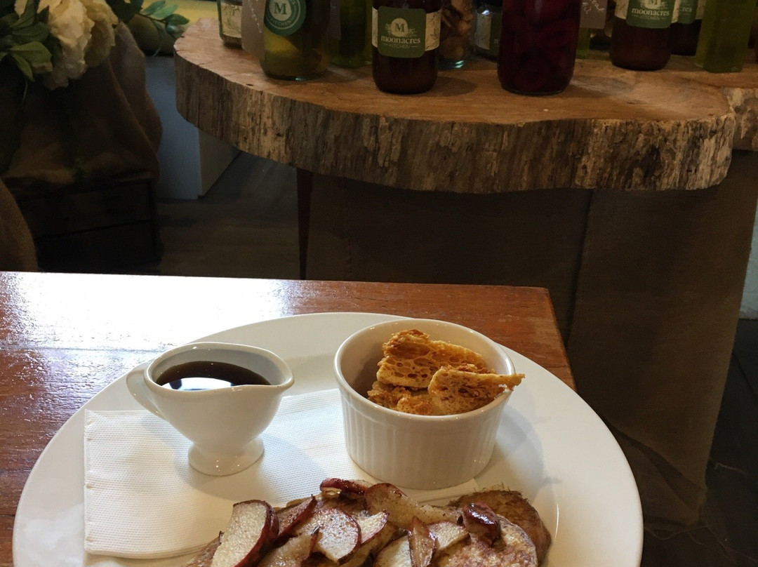 Robertson餐馆和美食-Moonacres Kitchen