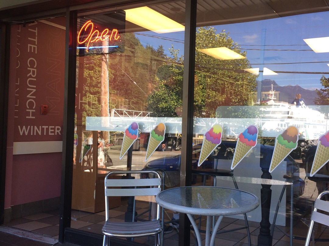 Lions Bay餐馆和美食-Baskin-Robbins