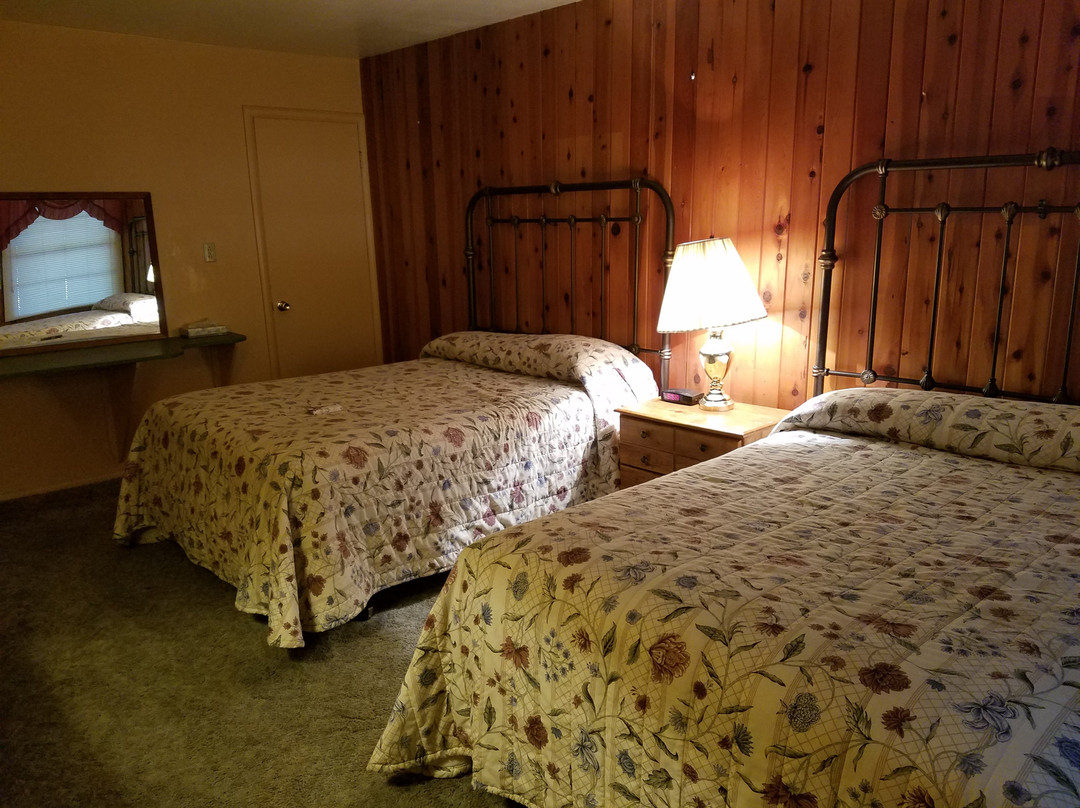 Country Hills Resort