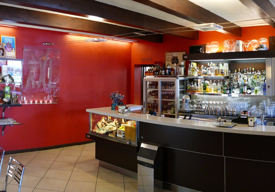 Xxl Cafe-基瓦索必去景点