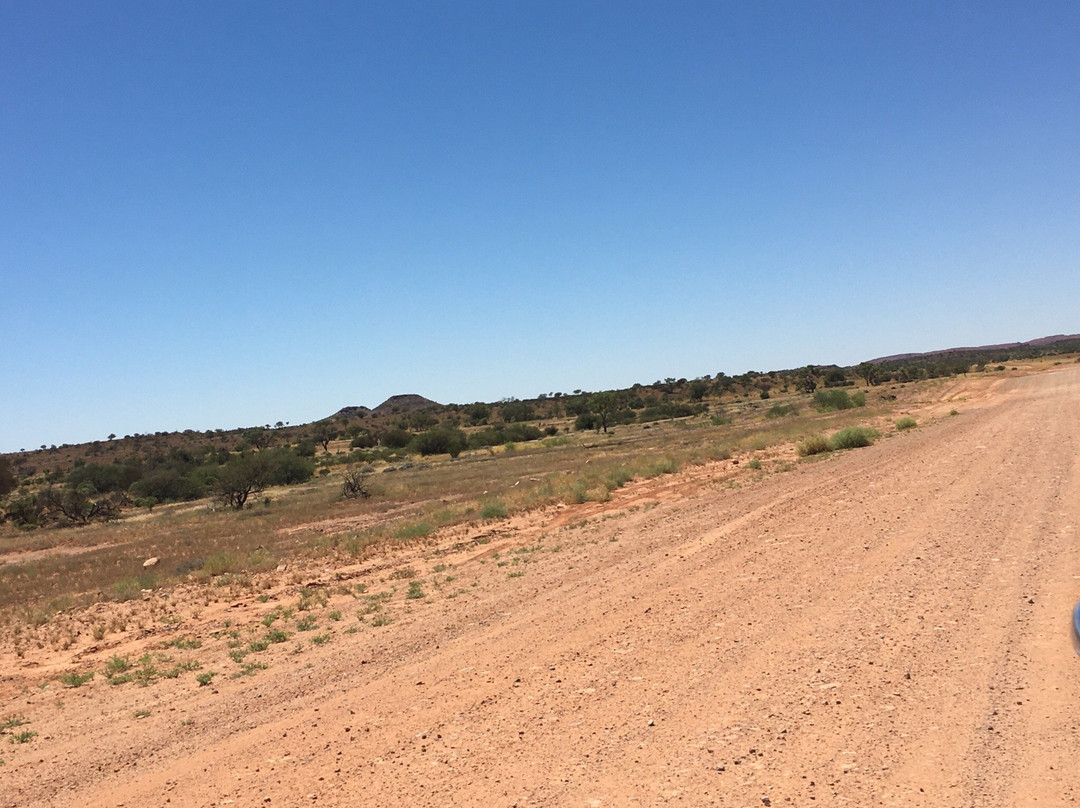 Ernest Giles Road-爱丽斯泉必去景点