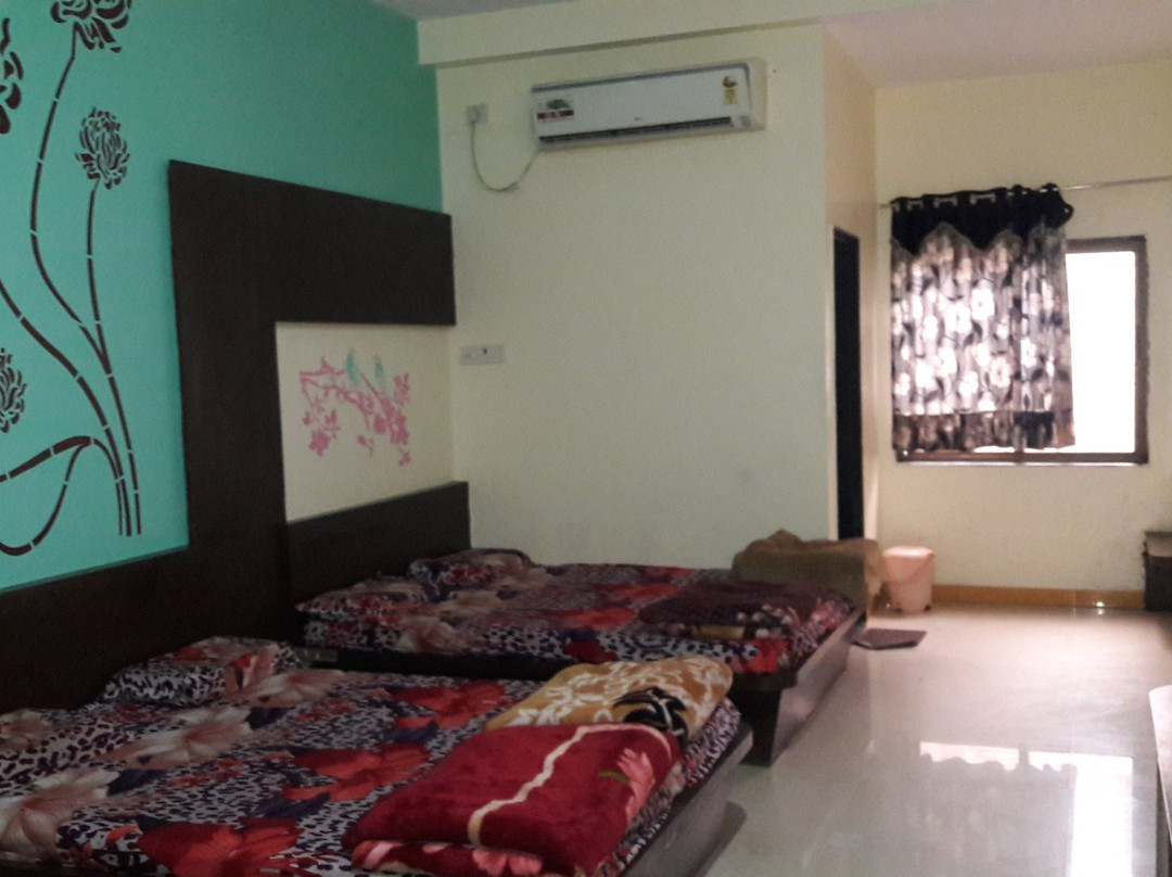 Hotel Shri Radhe Krishna主图