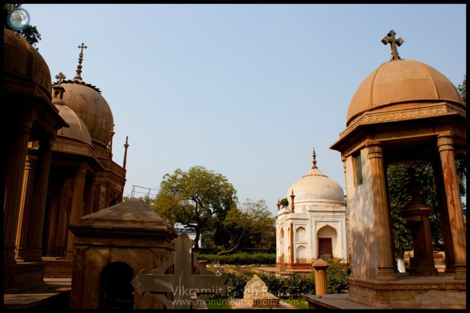 Roman Catholic Cemetery-阿格拉必去景点