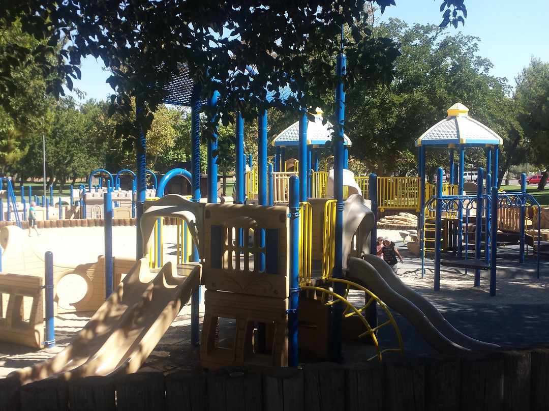 Sgt. Steve Owen Memorial Park-兰开斯特必去景点