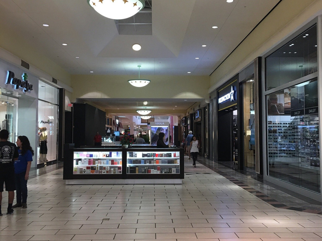 La Plaza Mall-麦卡伦必去景点