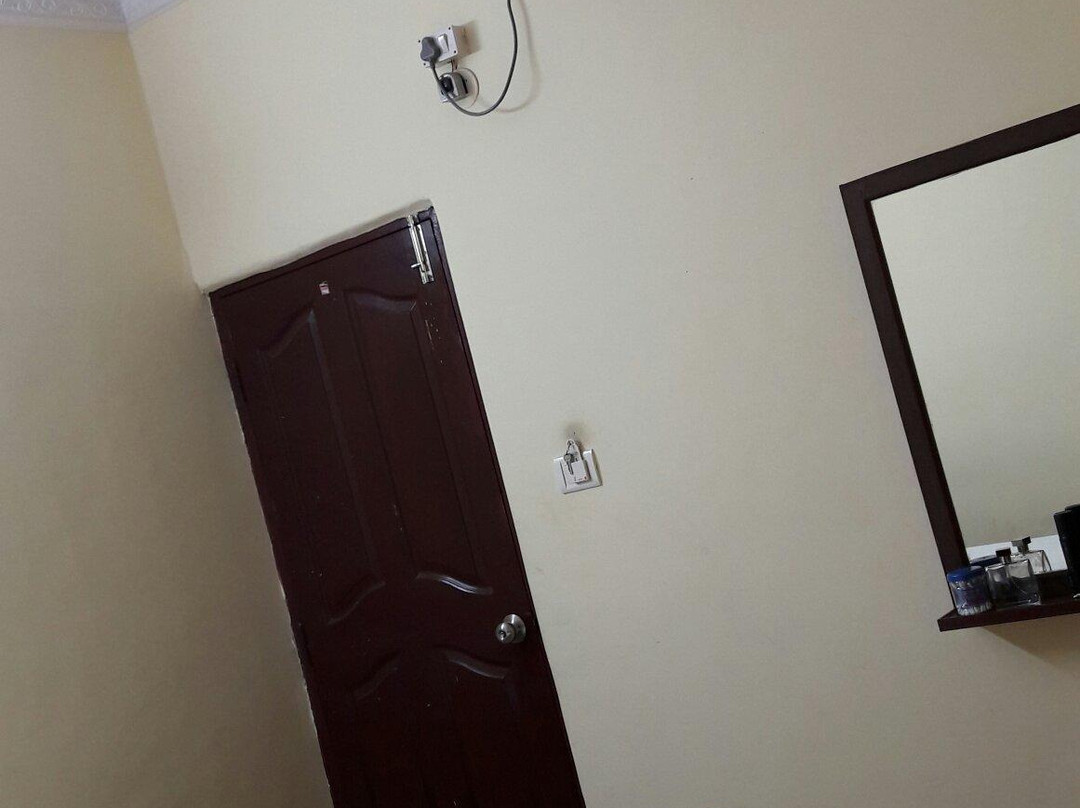 OYO 16585 Venkat Presidency主图