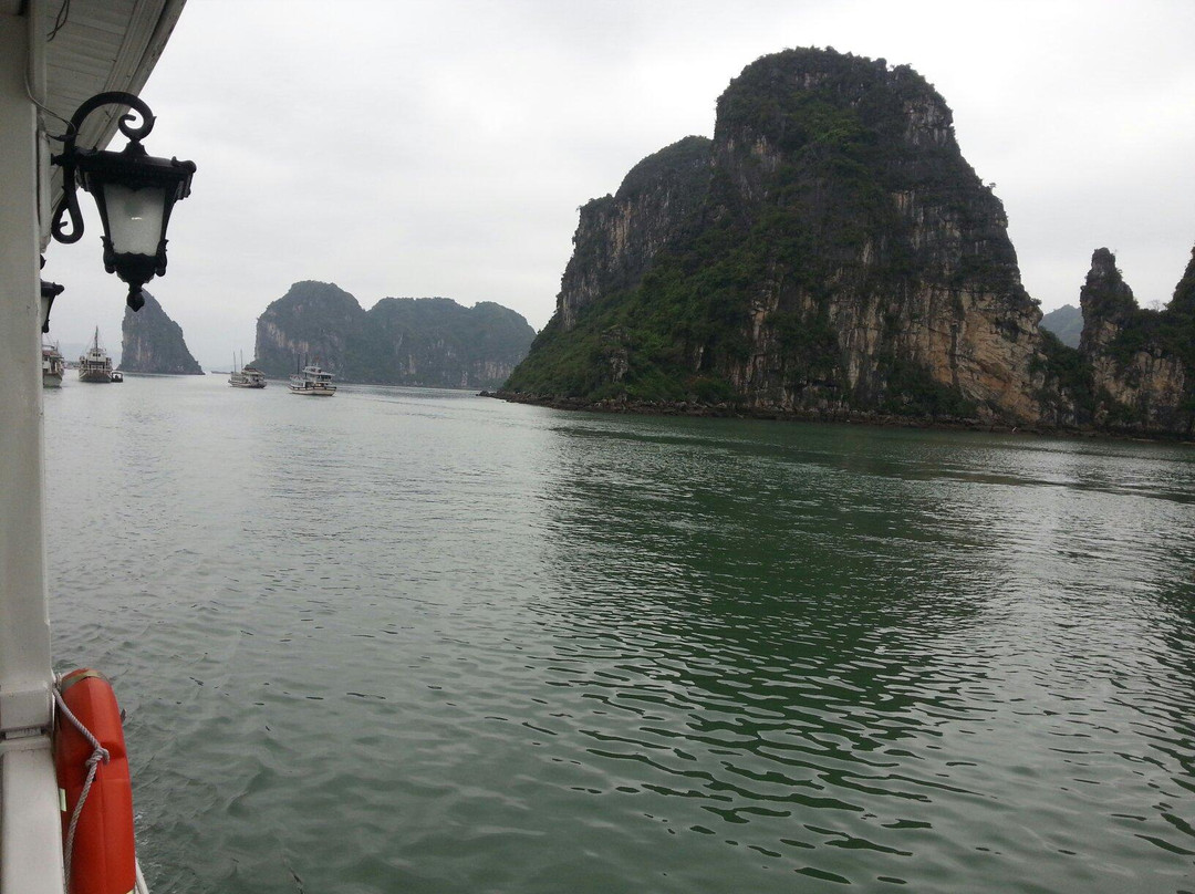 Cat Ba Tours景点图片