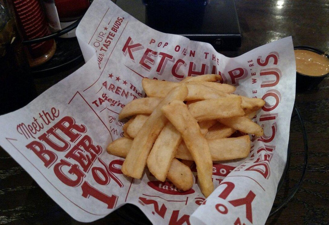 Red Robin America's Gourmet Burgers and Spirits