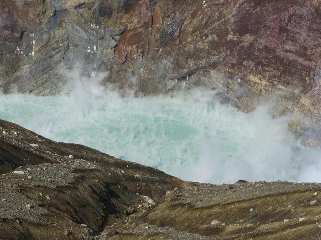 Mt. Asosan Main Hall Saigandenji Okunoin-阿苏市必去景点