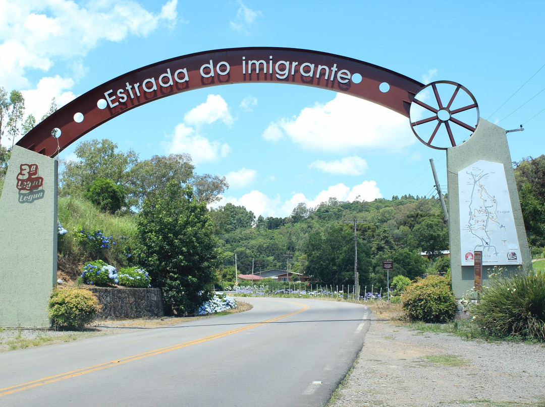 Estrada do Imigrante景点图片