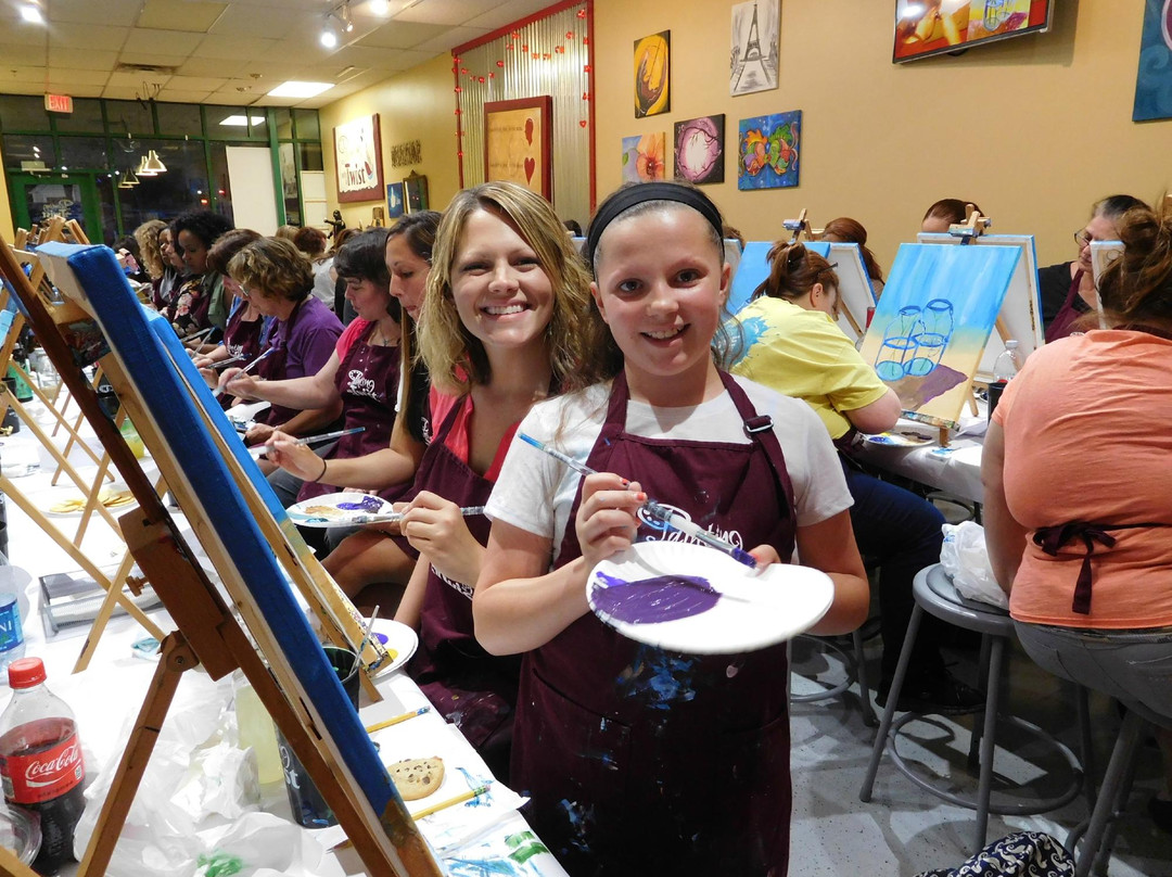 Painting with a Twist-East Longmeadow必去景点