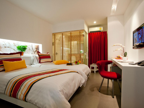 嘉乐丽酒店主图