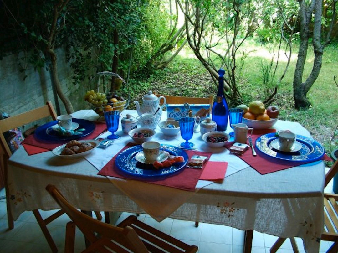 Osilo酒店住宿-Il Pavone Bed & Breakfast