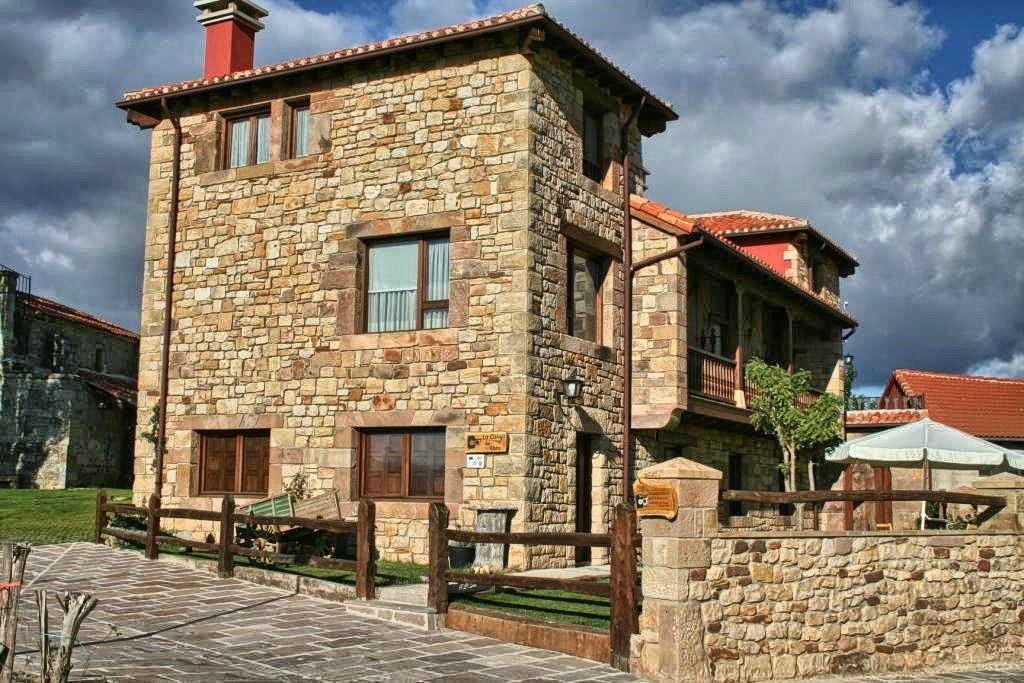 La Riba de Valdelucio酒店住宿-Centro de Turismo Rural La Coruja del Ebro