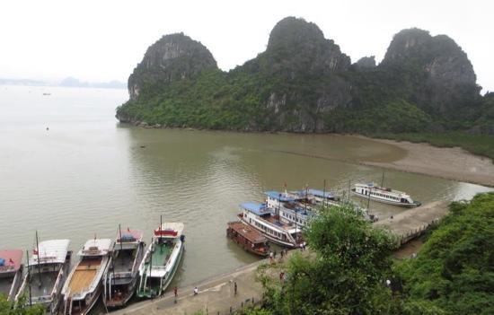 Dong Thien Cung-下龙湾必去景点