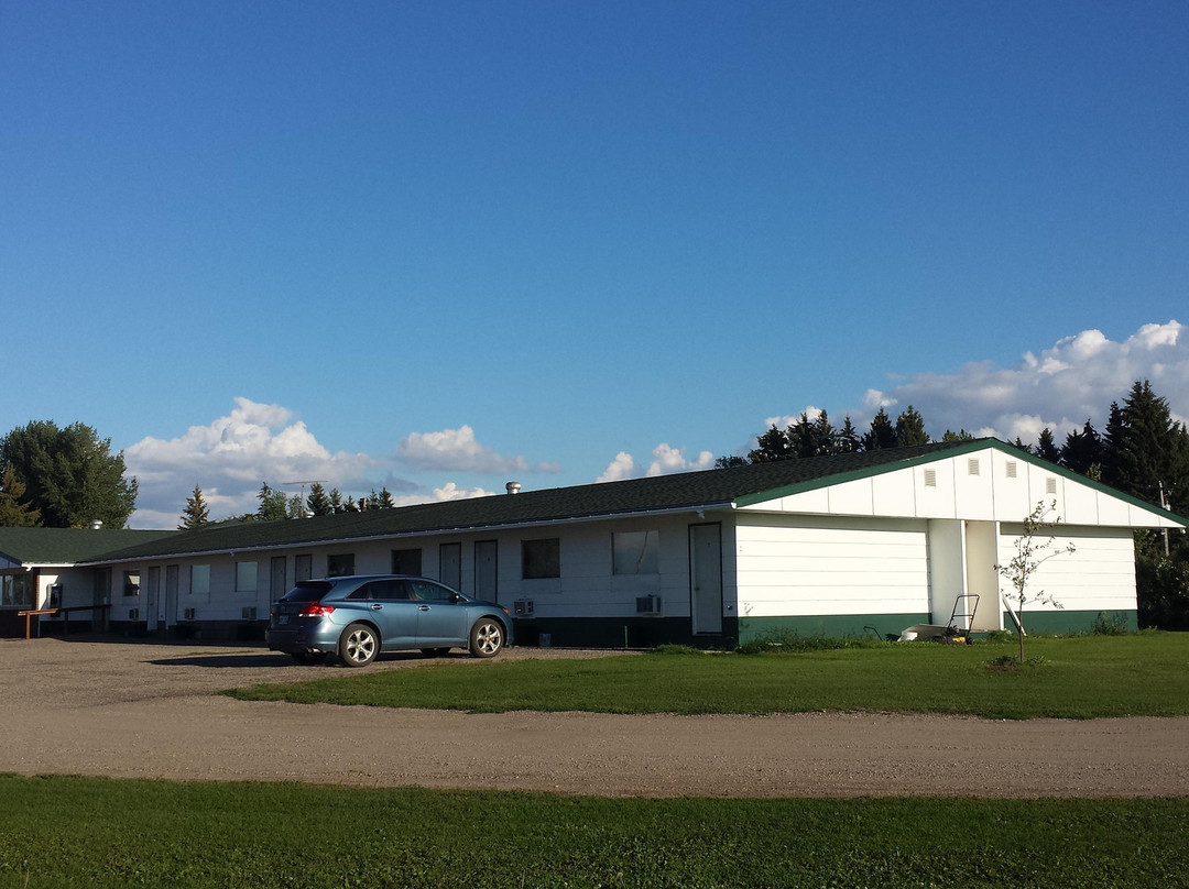 La Riviere酒店住宿-Spruce Woods Inn