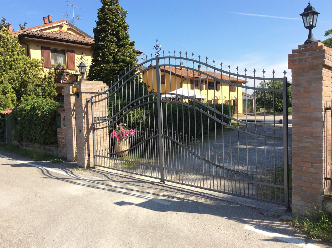 Sabbiuno酒店住宿-La Quercia Antica