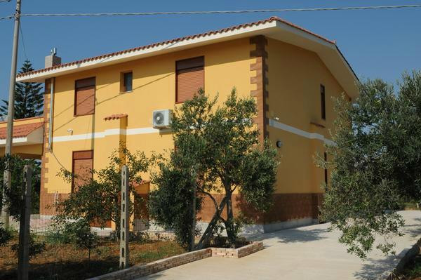 Camporeale酒店住宿-Bed and Breakfast Falconeria