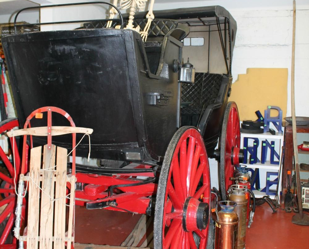 A Moment In Time Antiques & Collectables-Roy必去景点