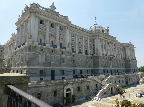 东方广场-马德里必去景点