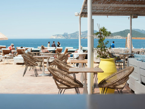 Es Codolar餐馆和美食-Experimental Beach Ibiza