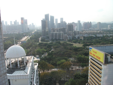 深圳中航城格兰云天大酒店主图