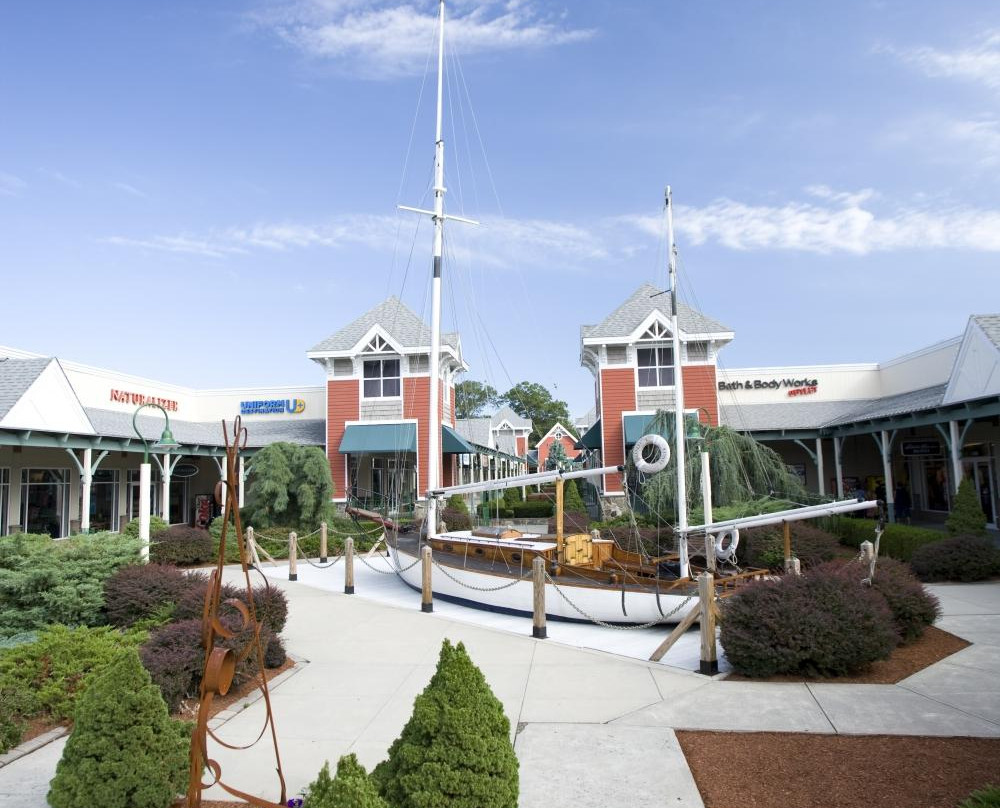 Westbrook Outlets-韦斯特布鲁克必去景点