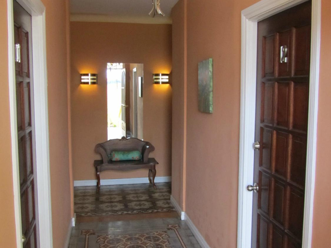 Hotel Mellow Yellow主图