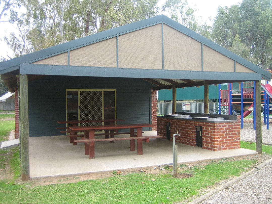 Ball Park Caravan Park
