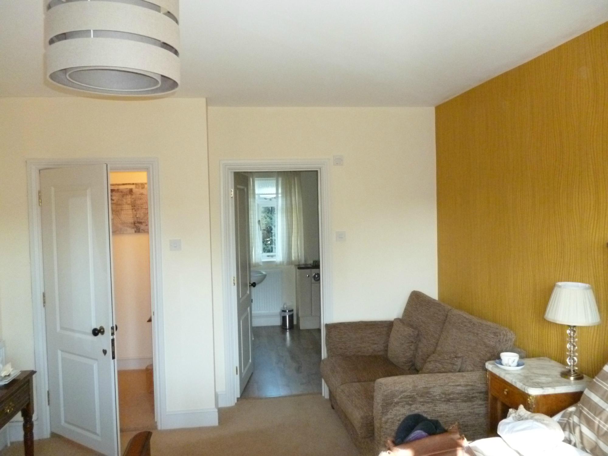 Cranbourne House-客卧